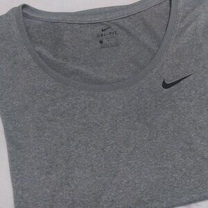 Nike Women's Dry Legend Short Sleeve Training T.S